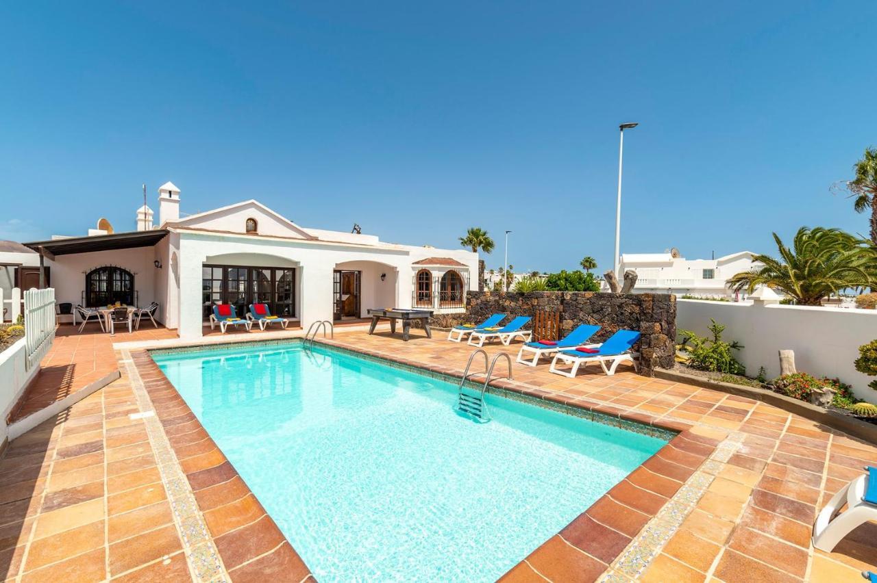 Villa Nikki By Villa Plus Puerto del Carmen  Exteriör bild