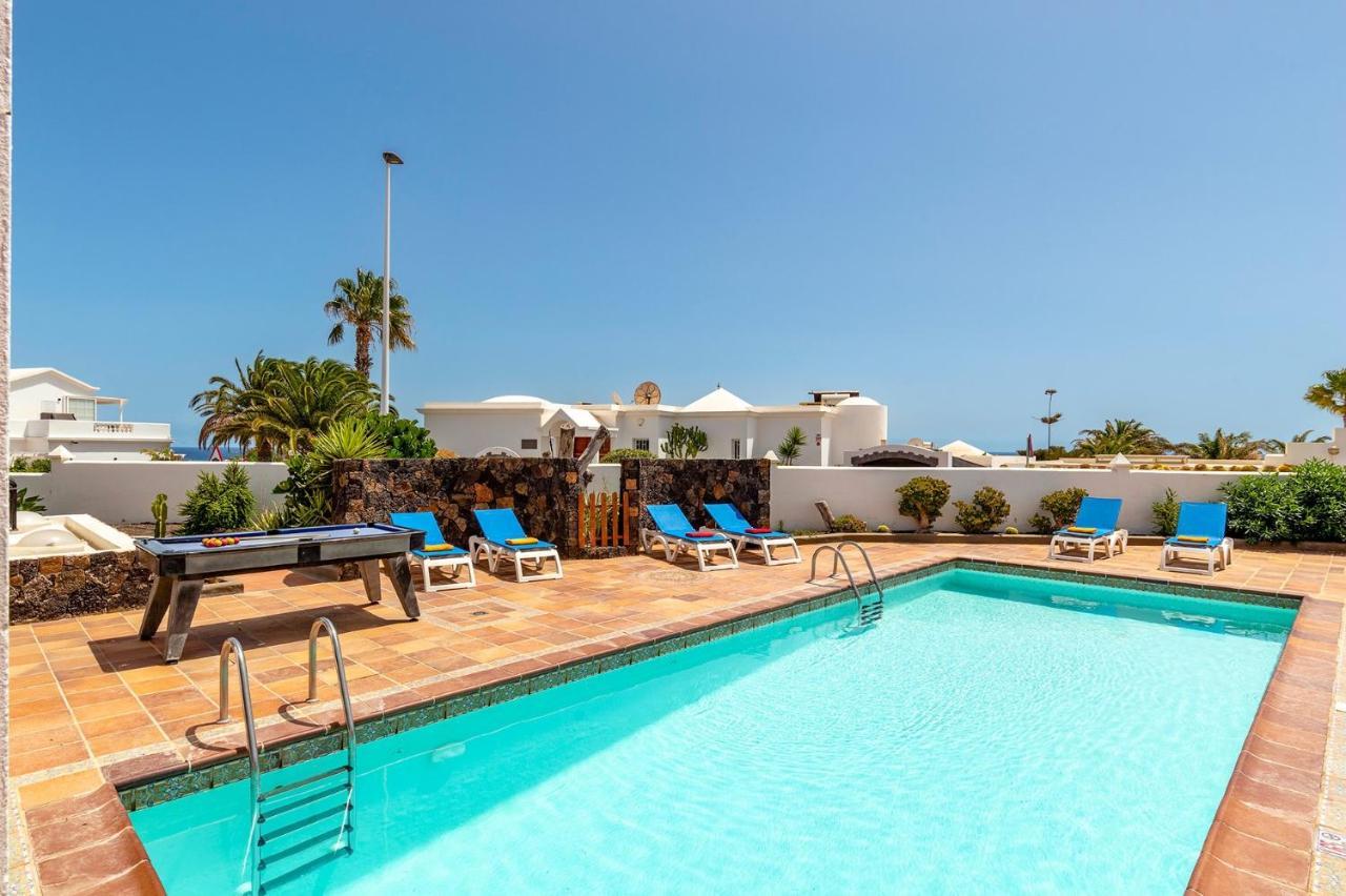 Villa Nikki By Villa Plus Puerto del Carmen  Exteriör bild