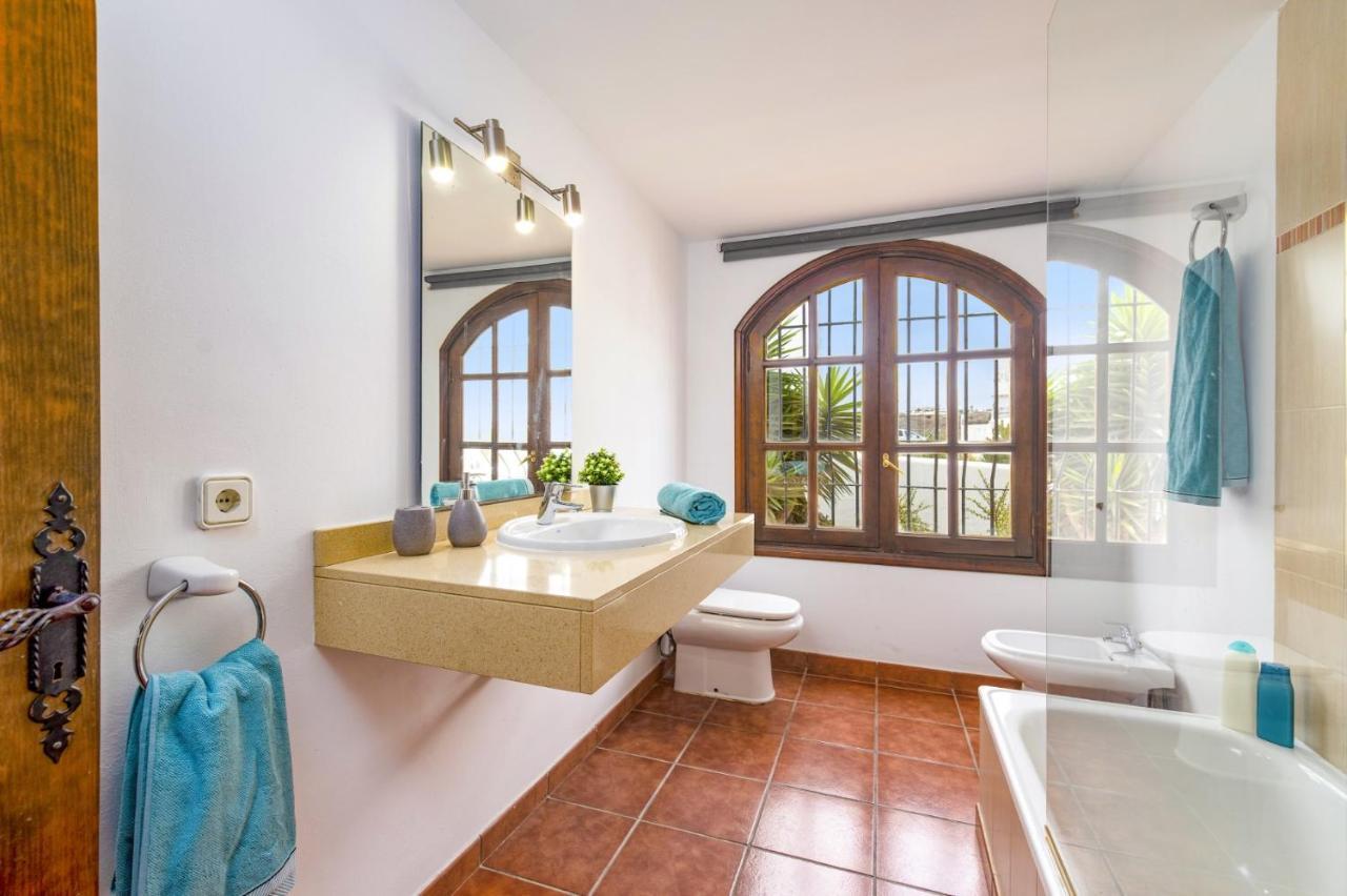 Villa Nikki By Villa Plus Puerto del Carmen  Exteriör bild
