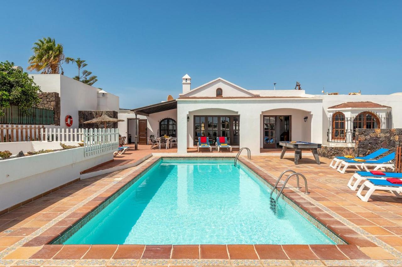 Villa Nikki By Villa Plus Puerto del Carmen  Exteriör bild